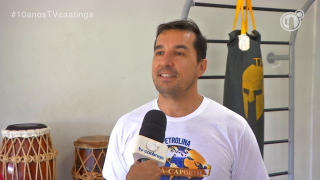 Crianças fazem aula de capoeira na Univasf смотреть онлайн