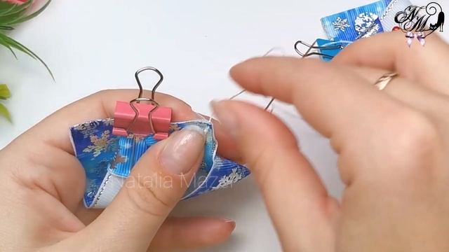 ❄️ЗИМНИЕ НОВОГОДНИЕ БАНТИКИ ИЗ ЛЕНТ смотреть онлайн