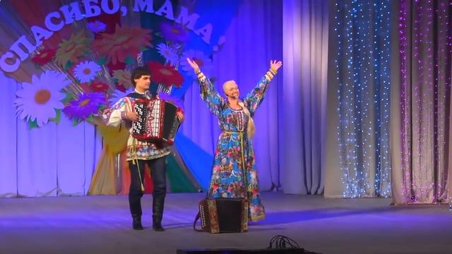 "Крапива-лебеда" (песня под гармонь и баян). Крапива-лебеда по дорожке стелется... смотреть онлайн