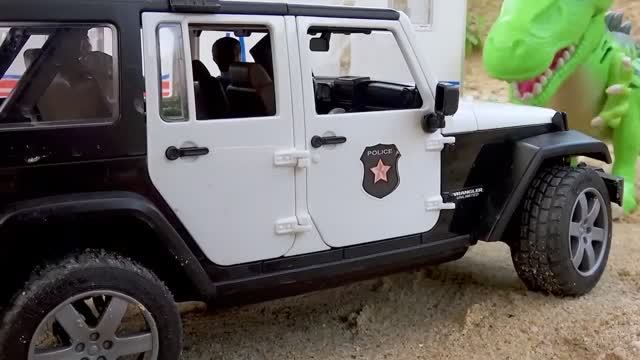 Экскаватор и Трактор Играют в песке смотреть онлайн