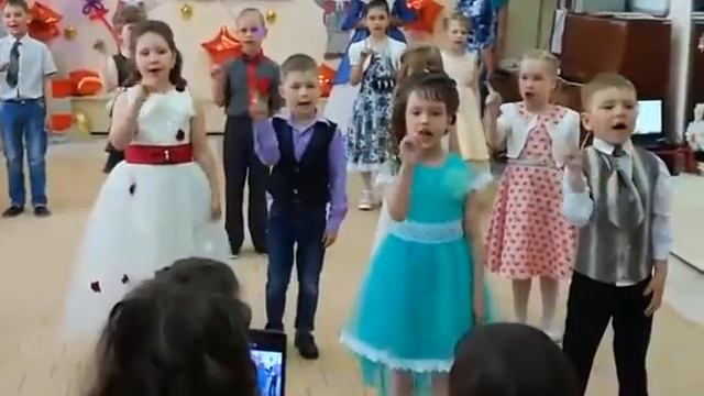 Песня "Не забудем дружбу нашу" Муз. рук. Рожкова Марина Витальевна. смотреть онлайн