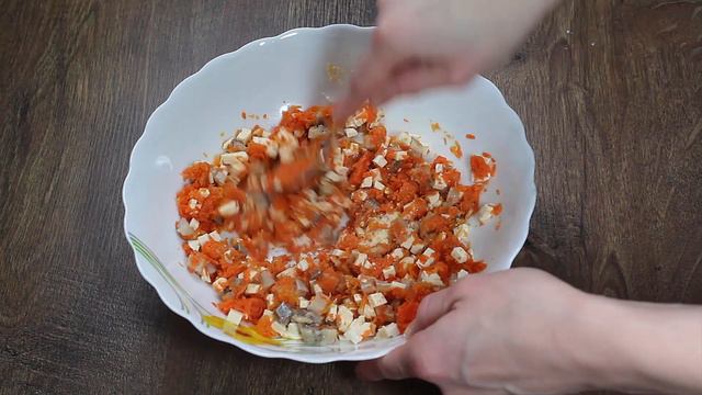 Пару минут и готово!!! Когда гости на пороге частенько готовлю вот такую закуску