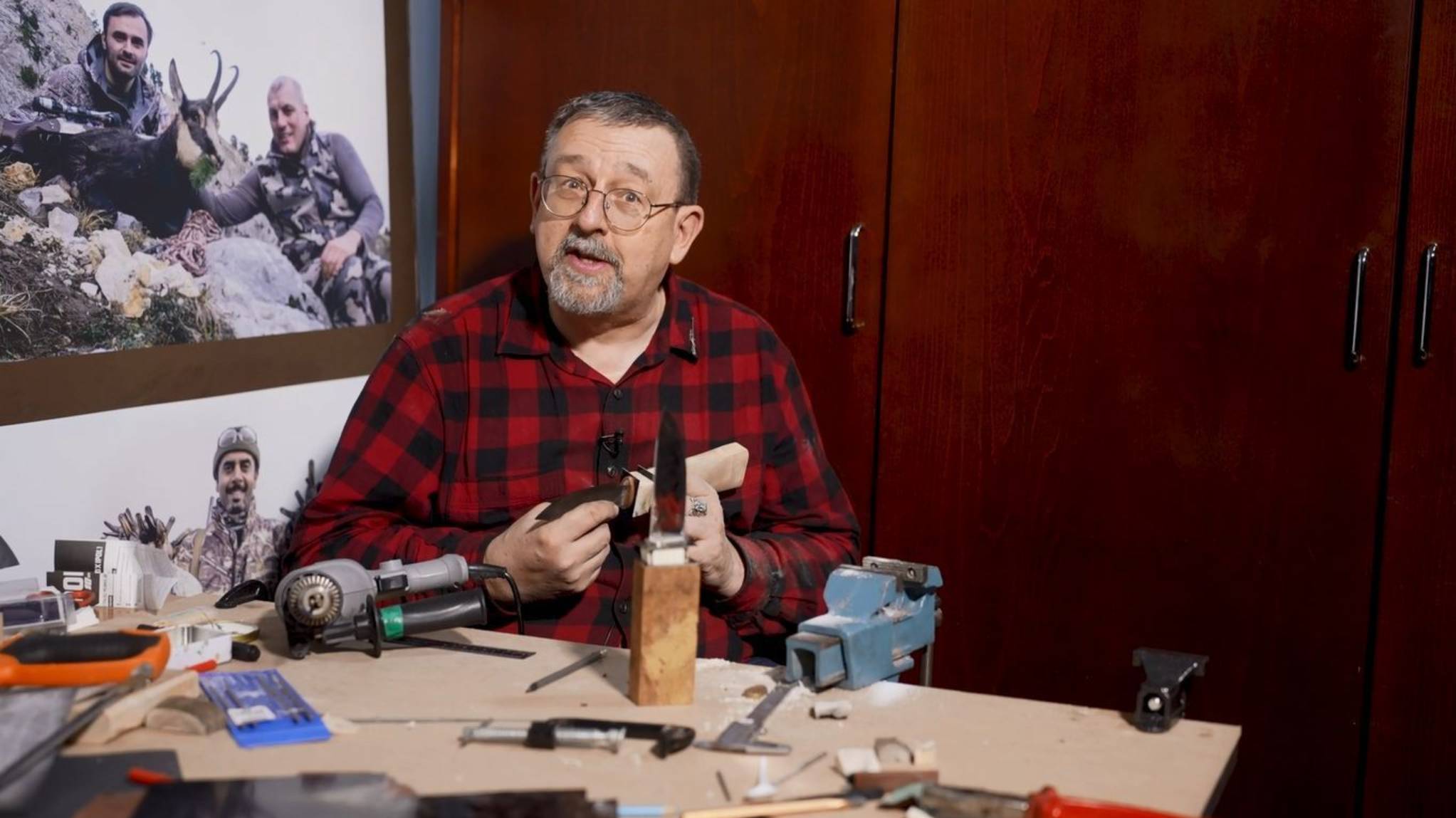 Монтаж ножей с рукоятями из экзотических материалов смотреть онлайн