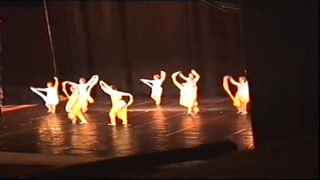 "Chinese", Китайские танцы, Тайбей, 17 октября 1997г. смотреть онлайн