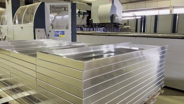 Вводный инструктаж по технике безопасности / Induction training on safety смотреть онлайн