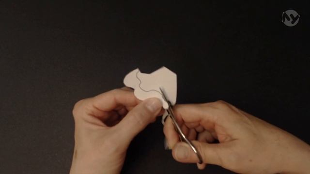 Домик в снегу. Контурное вырезание. Аппликация.