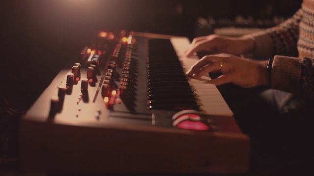 Moody Piano | Prophet 12 improvisation смотреть онлайн