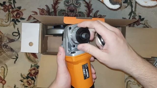 Распаковка - Профессиональная угловая шлифмашина AEG Powertools WS 13-125 XE