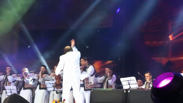 Nicolae Botgros Si Orchestra Lăutari Concert La Frati Nu Se Pun Hotare