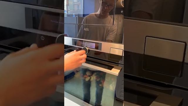 Gatavojam tvaicētus dārzeņus AEG cepeškrāsnī смотреть онлайн