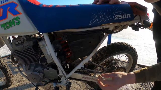 ?Honda XLR 250 Обзор или Новый Петин мотоцикл. смотреть онлайн