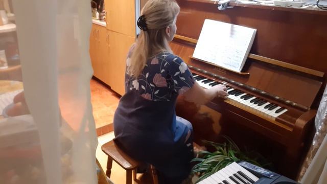Дуэт/фортепиано и синтезатор/. смотреть онлайн