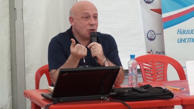 Зарождение радиостанции «Европа Плюс» | Александр Полесицкий смотреть онлайн