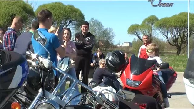 В городе Сланцы состоялось открытие мотосезона смотреть онлайн