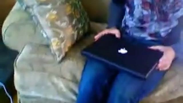 MACBOOK смотреть онлайн
