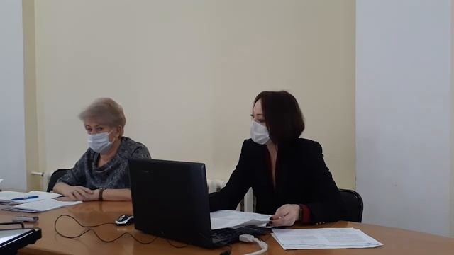 Почти 400 человек находятся под наблюдением шахтинских медиков смотреть онлайн