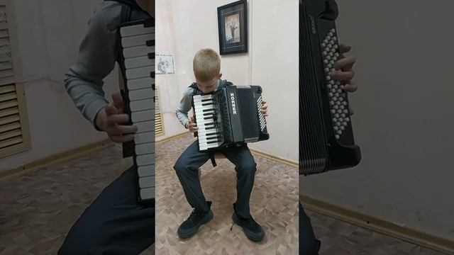 Сидоренков Василий. По дороге жук. смотреть онлайн