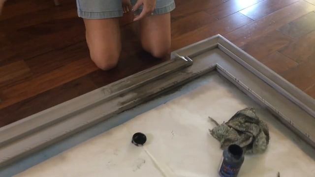 Learn how to use Valspar antiquing glaze with Rachel Curling смотреть онлайн