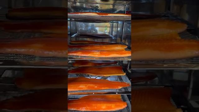 Смотри, какая красота 😍 #shorts #коптильня #копчение