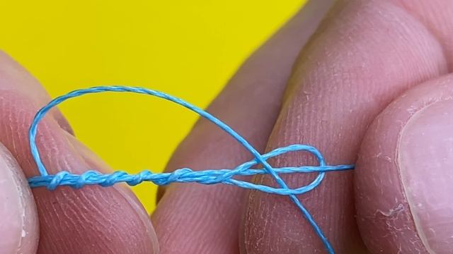 Старый дедовский способ как привязать застежку к шнуру или леске. Лучший рыболовный узел для рыбалк смотреть онлайн