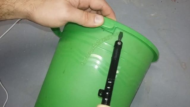 Как отремонтировать треснувшее пластиковое ведро смотреть онлайн