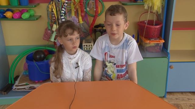 Один день в детском саду . смотреть онлайн