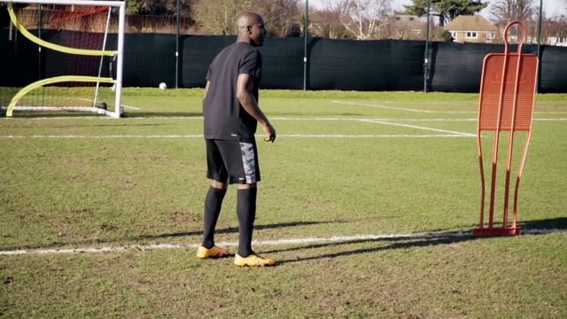 How to get behind the defence | Soccer Drill | Superior Striker смотреть онлайн