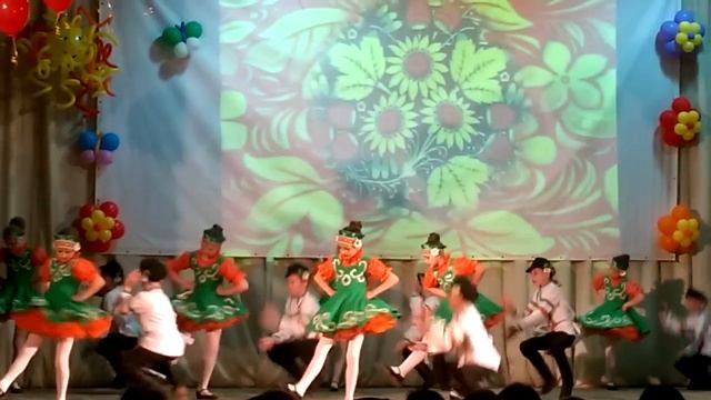 Образцовый ансамбль Карнавал 15 лет , Уссурийск(27) смотреть онлайн