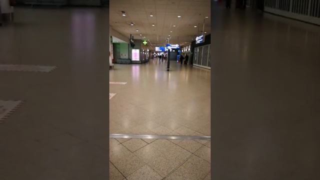 Свежий репортаж из аэропорта Афин смотреть онлайн