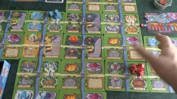 Обзор настольной игры Tiny Epic Quest