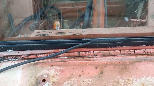 Трактор Т 25 установка лобового стекла