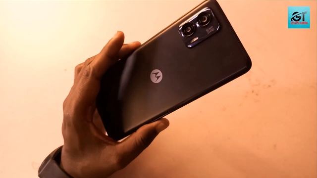 The Ultimate Budget Smartphone - Moto g73 5G Unboxing & review смотреть онлайн