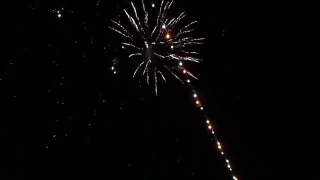 Салют на Новый год 2011-2012 г.Октябрьский РБ смотреть онлайн