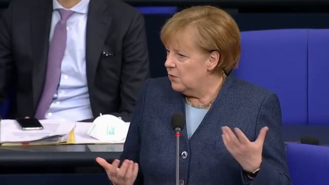 Lacher im Bundestag: Merkel weist AfD-Impfskeptiker zurecht смотреть онлайн
