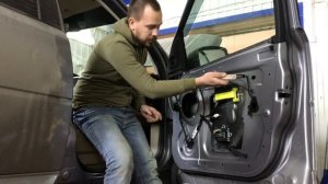 Как снять стекло передней двери на Фрилендер 2 / Land Rover Freelander2