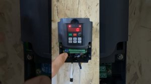Подключение и настройка частотника HY02D223B к плате Inectra