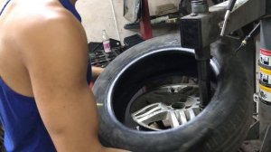 Как надеть покрышку на диск с датчиком