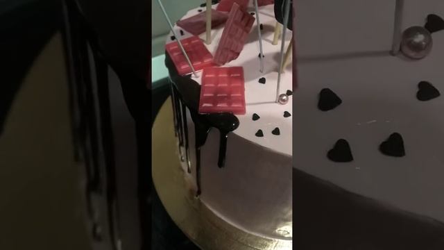 Торт black pink смотреть онлайн