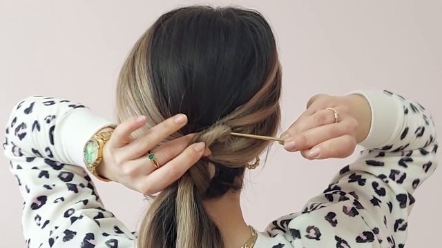 4 HAIR STICK HAIRSTYLES ? Medium & Long Hairstyles смотреть онлайн