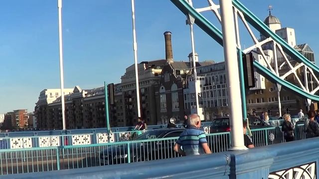 Лондон, Тауэр и Тауэрский мост. смотреть онлайн