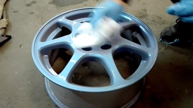 Лак Rubber paint на жидкой резине Тест на химические растворители смотреть онлайн