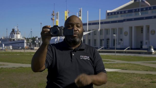 First Look at the New and Powerful Fujifilm X-S10 смотреть онлайн