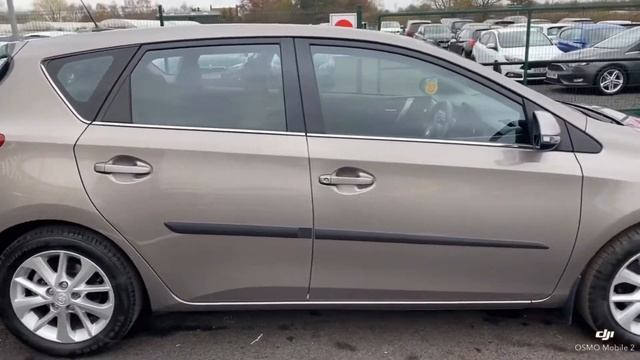 2013 Toyota Auris Icon Valvematic смотреть онлайн