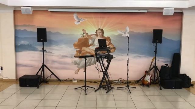 Dynacord PM600-3, колонки Dynacord D8, два сабвуфера FBT Vertus CLA208SA смотреть онлайн