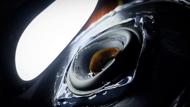 Bass Test динамика от JBL charge 3 подключённого к усилителю JBL Flip 5#bass #jbl #flip #flip5#rip смотреть онлайн