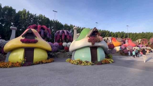 Парк цветов в Дубае (Miracle Garden). Самая романтическая достопримечательность в Эмиратах. смотреть онлайн