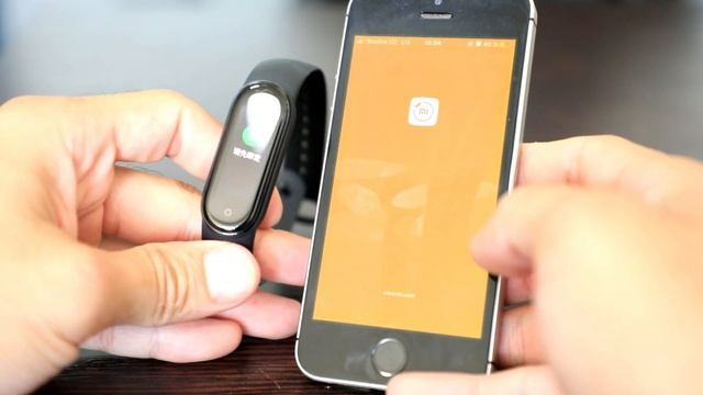 Mi Band 5 - Быстрый обзор и сравнение с Mi band 4! смотреть онлайн