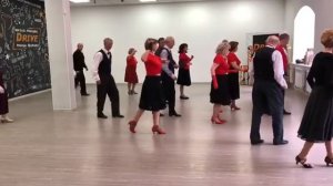 танго Кумпарсита, линейный танец