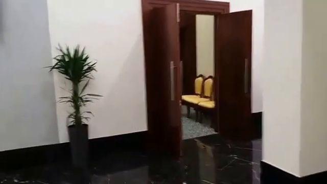 Ледовая арена на 12 000 мест. VIP- ложа на 3-м этаже. смотреть онлайн