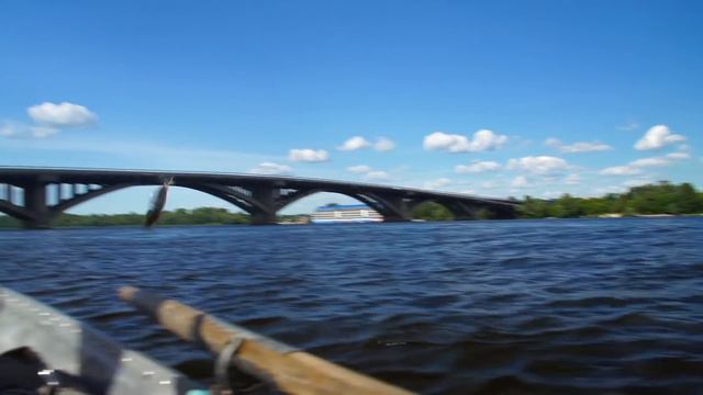 Ловля хищника в Киеве между мостом Метро и Патона. [NEW Спиннинг №37] смотреть онлайн